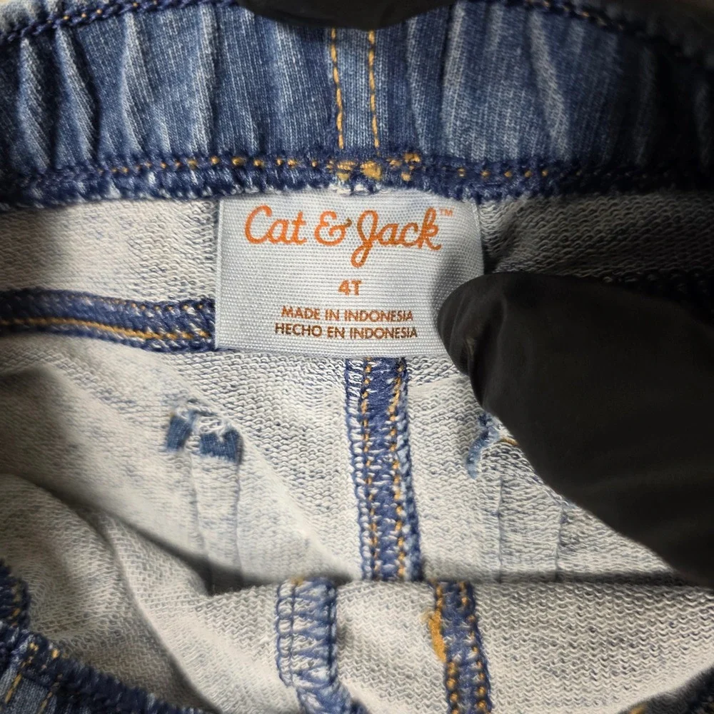 Levis good gently